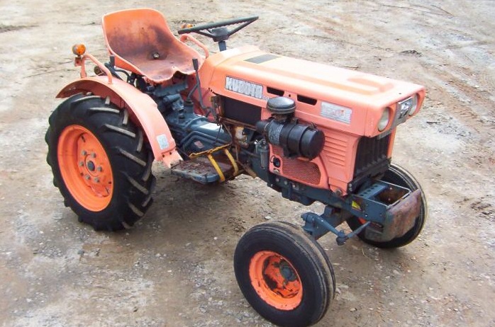 Kubota B5100 PIERŚCIENIE I TŁOKI